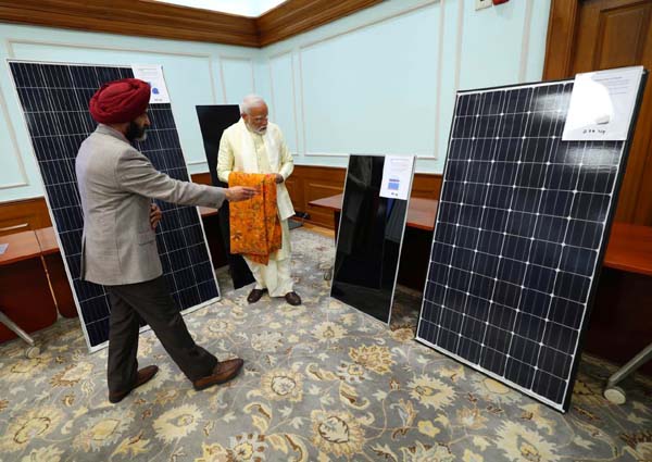 PM Surya Ghar Yojana Puts Solar on Steroids: Will Discoms Be Caught in the Shadow?